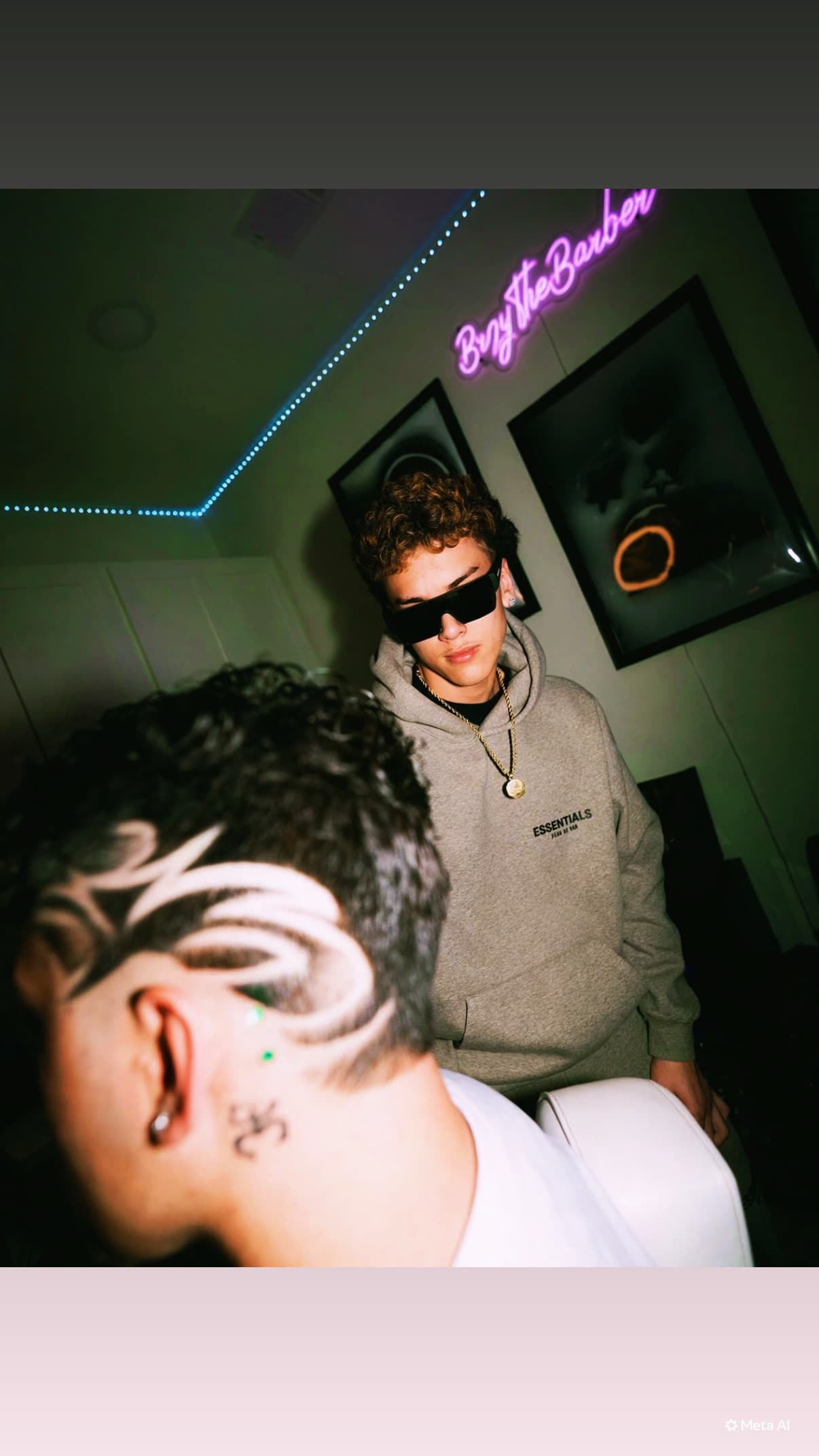 Orlando, barber at Boomin' Barbershop